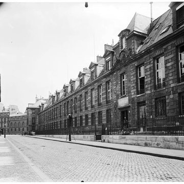 Pavillon de lArsenal, actuellement bibliothèque de lArsenal