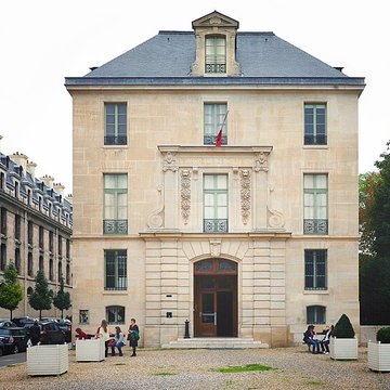 Pavillon de lArsenal, actuellement bibliothèque de lArsenal