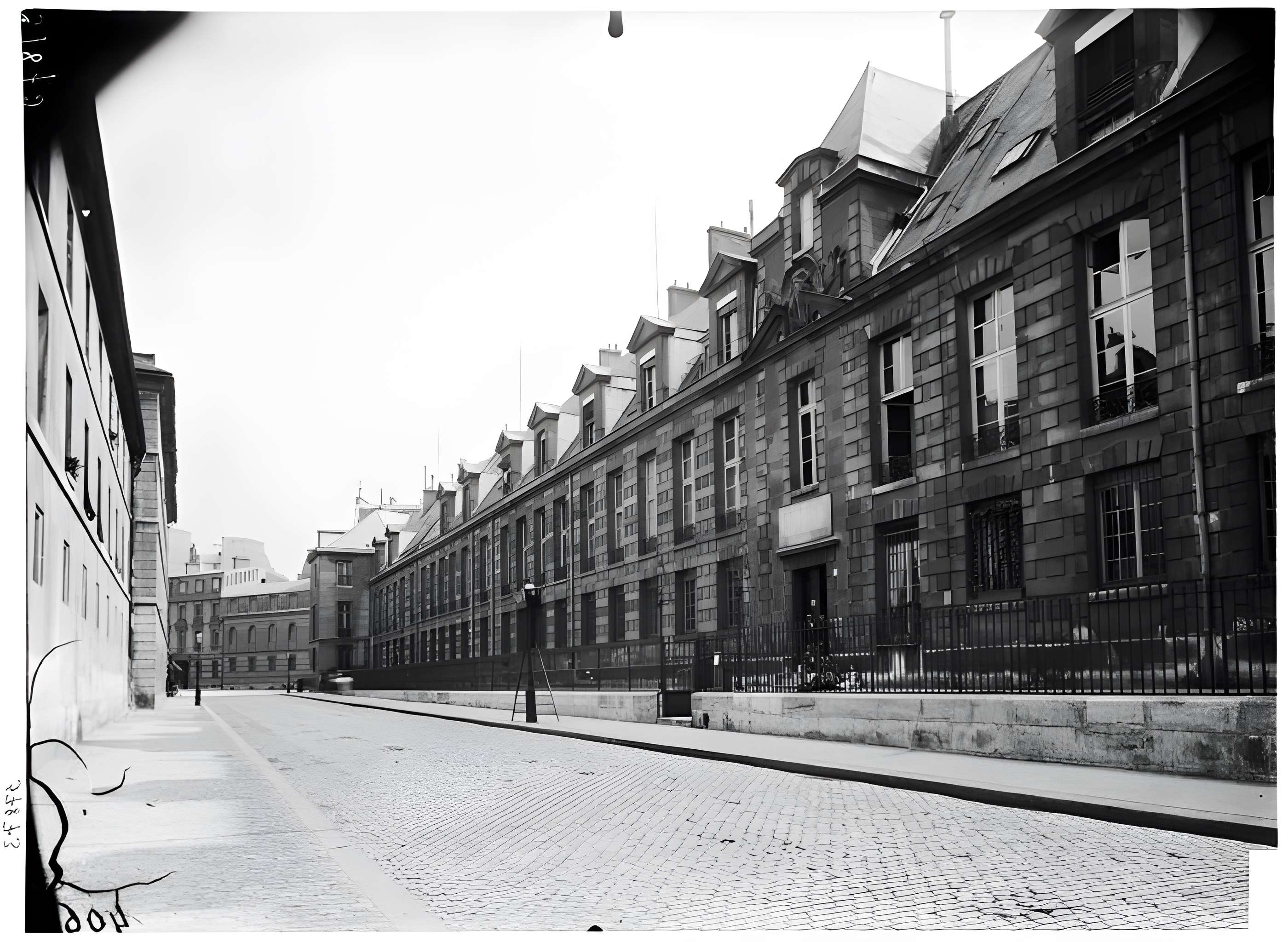 Pavillon de l'Arsenal, actuellement bibliothèque de l'Arsenal