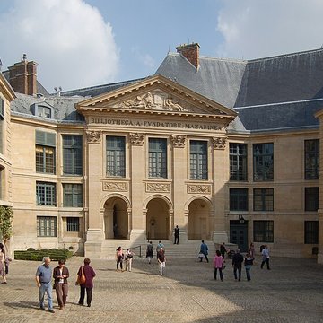 Palais de lInstitut ancien collège des Quatre-Nations