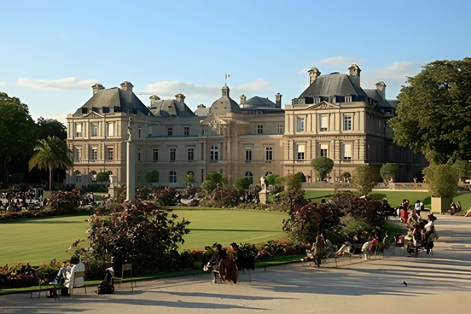 Palais du Luxembourg - Paris 6ème .Vue du jardin