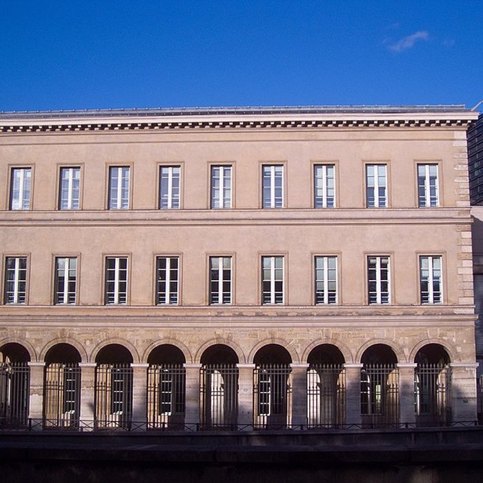 Photo de Pavillons de lancienne douane et de la Barrière deau