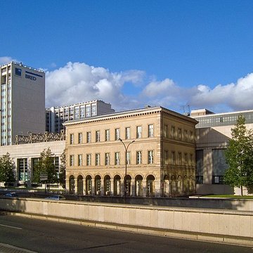 Pavillons de lancienne douane et de la Barrière deau