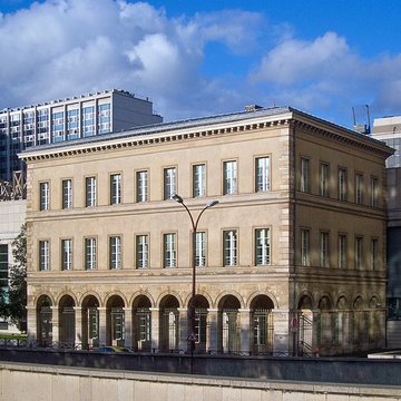 Pavillons de lancienne douane et de la Barrière deau