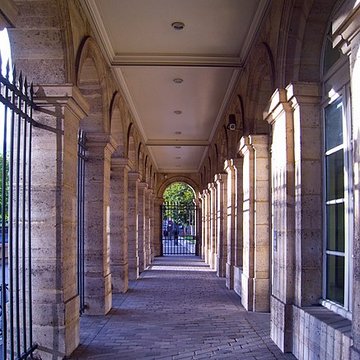 Pavillons de lancienne douane et de la Barrière deau