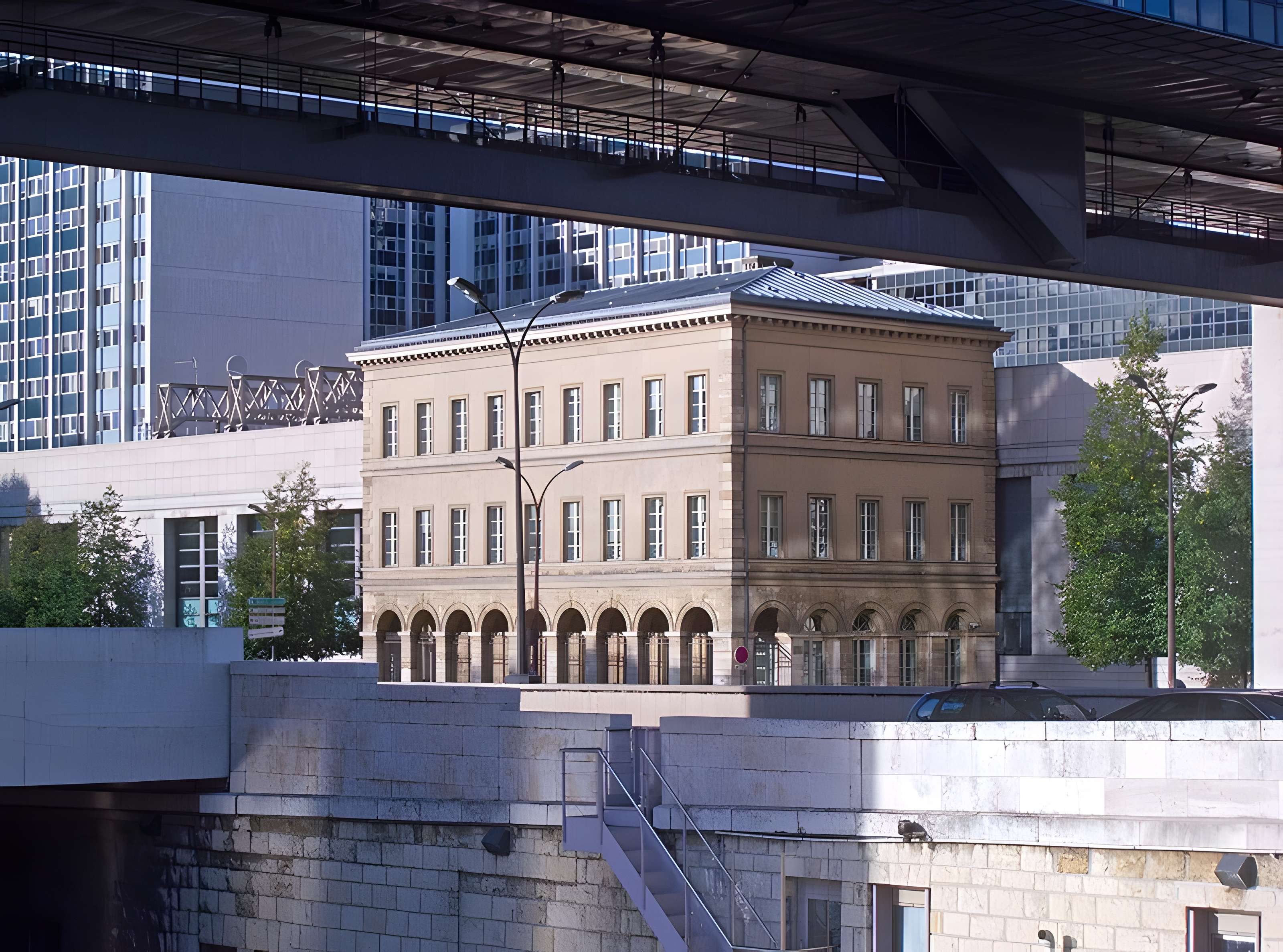 Pavillons de l'ancienne douane et de la Barrière d'eau