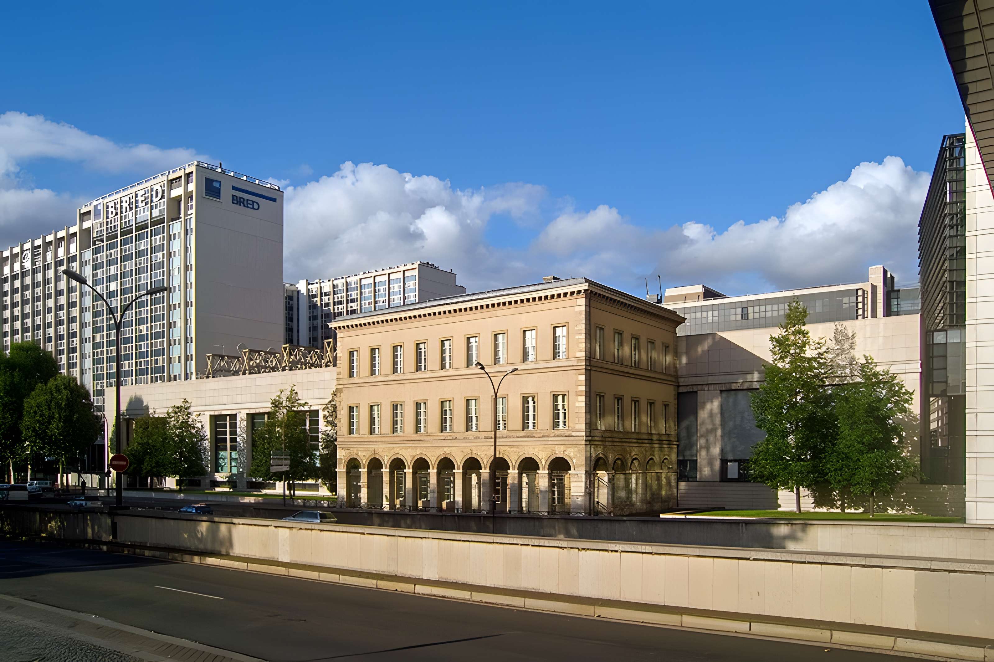Pavillons de l'ancienne douane et de la Barrière d'eau