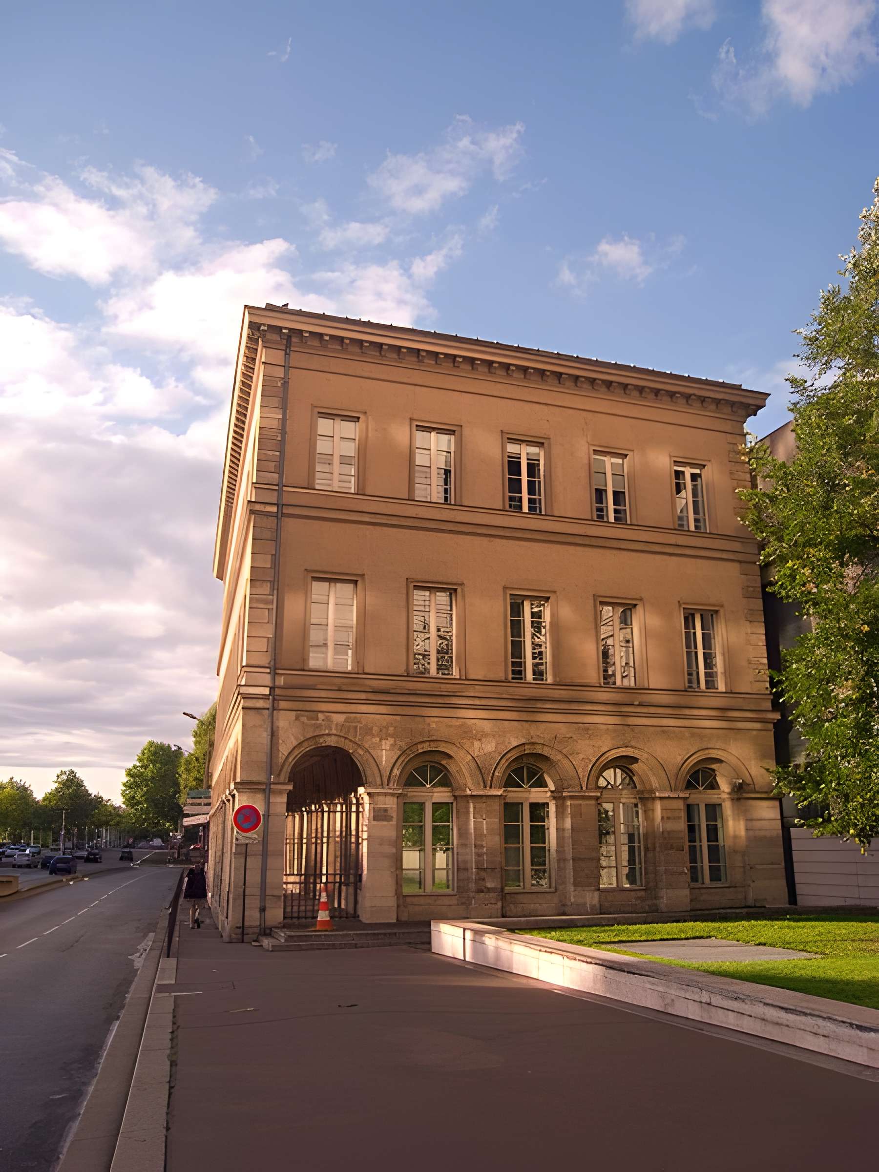 Pavillons de l'ancienne douane et de la Barrière d'eau