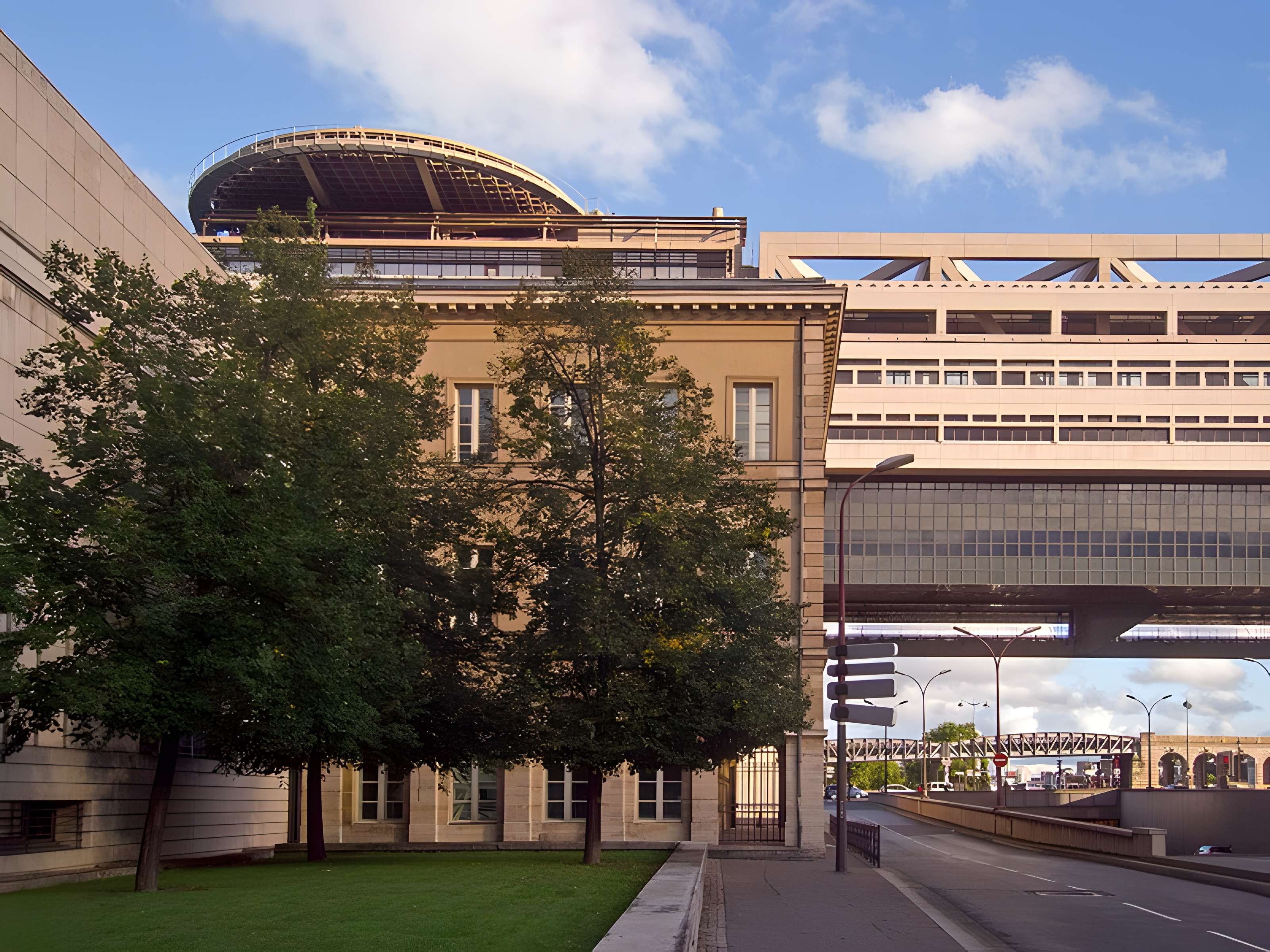 Pavillons de l'ancienne douane et de la Barrière d'eau