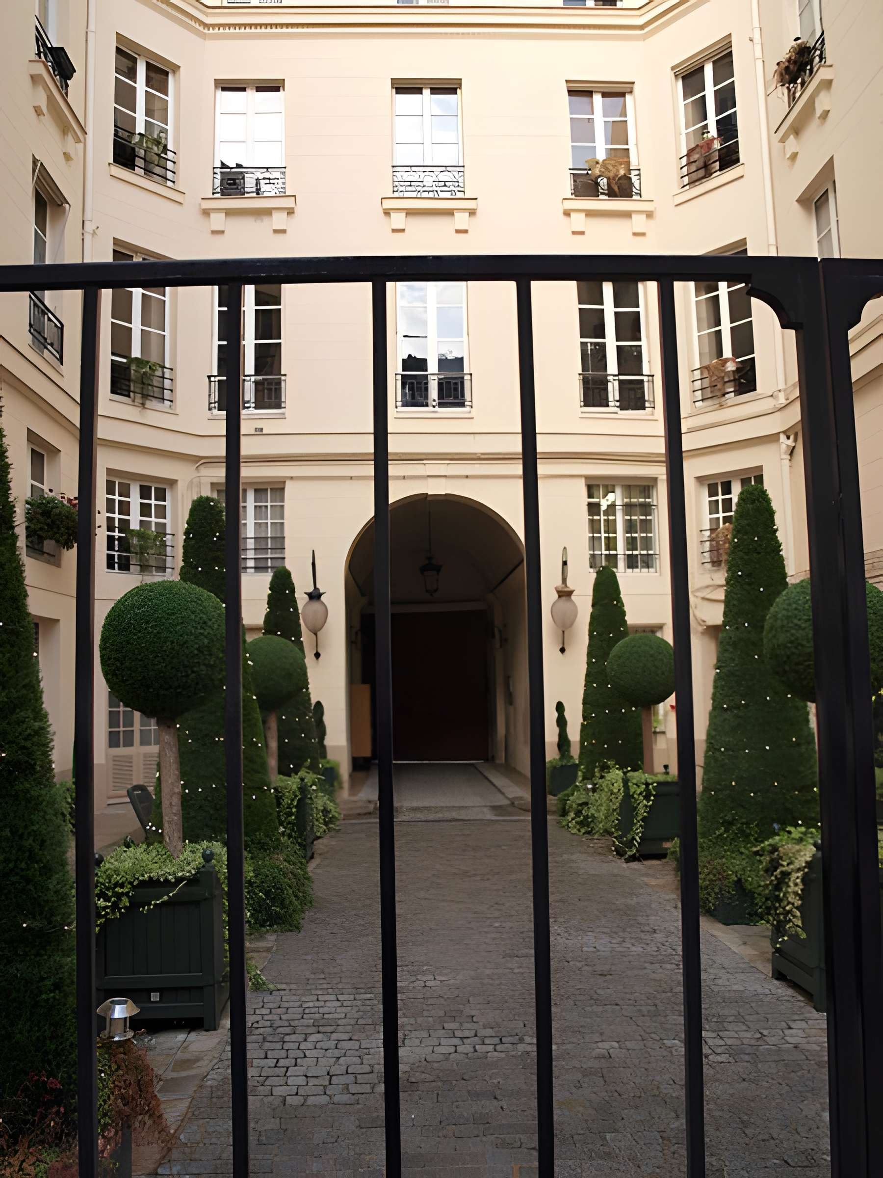 Hôtel Baudard de Saint-James à Paris
