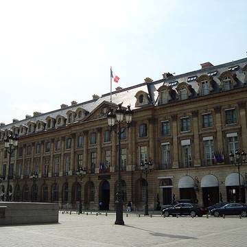 Hôtel de lÉtat-Major de la Place à Paris