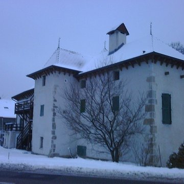 chateau de la tour a grilly