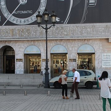 Anciens hôtels Marquet de Bourgade, Heuzé de Vologer et Thibert des Martrais