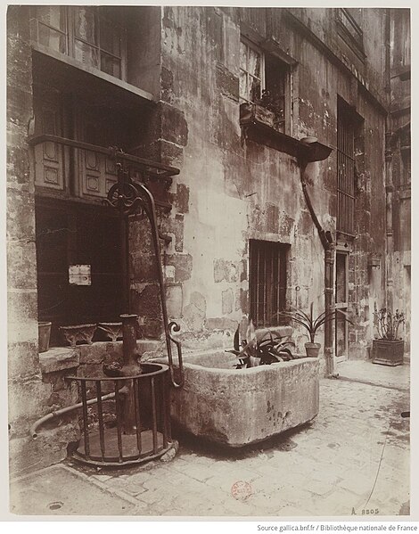 Ancien hôtel Le Charron ou de Vitry à Paris