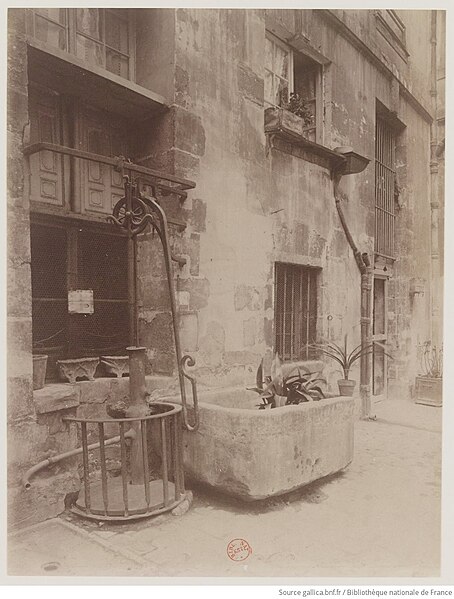 Ancien hôtel Le Charron ou de Vitry à Paris