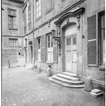 Ancien hôtel Le Charron ou de Vitry à Paris