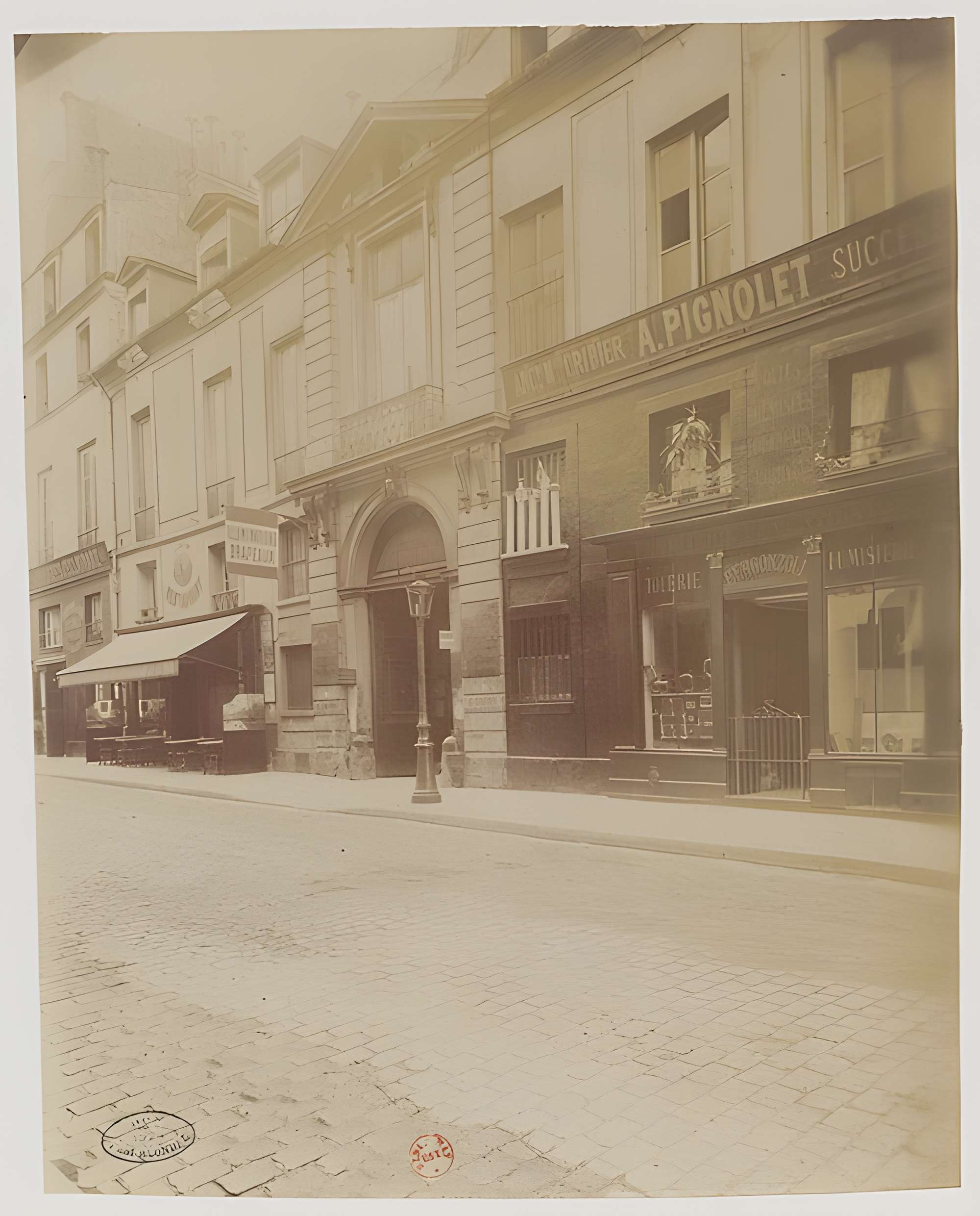 Hôtel Mégret de Sérilly - Paris 3éme