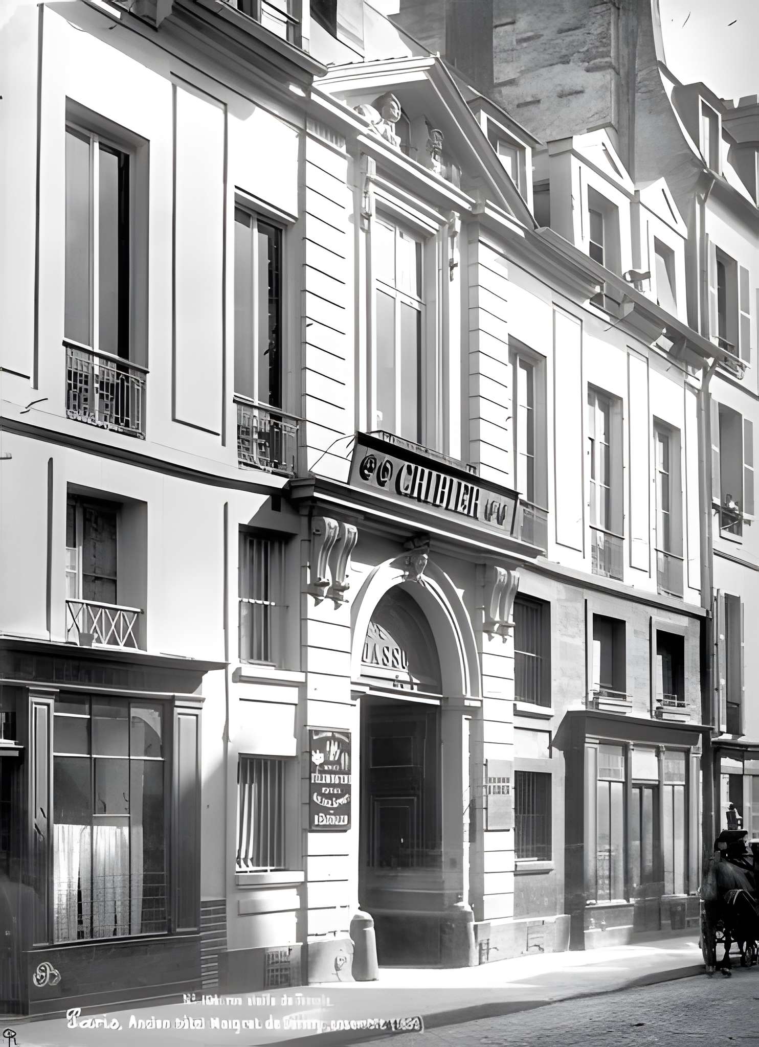 Hôtel Mégret de Sérilly - Paris 3éme