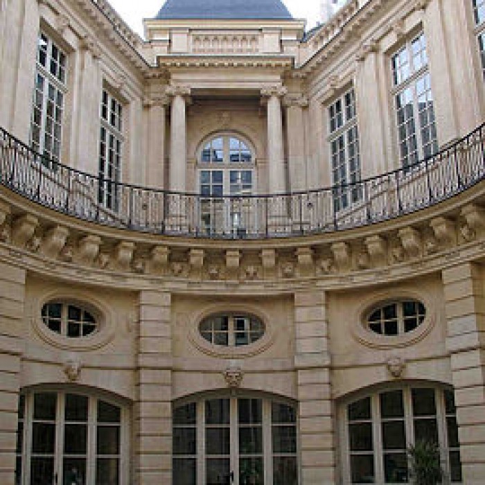 Photo de Hôtel de Beauvais, actuellement Cour Administrative dAppel de Paris