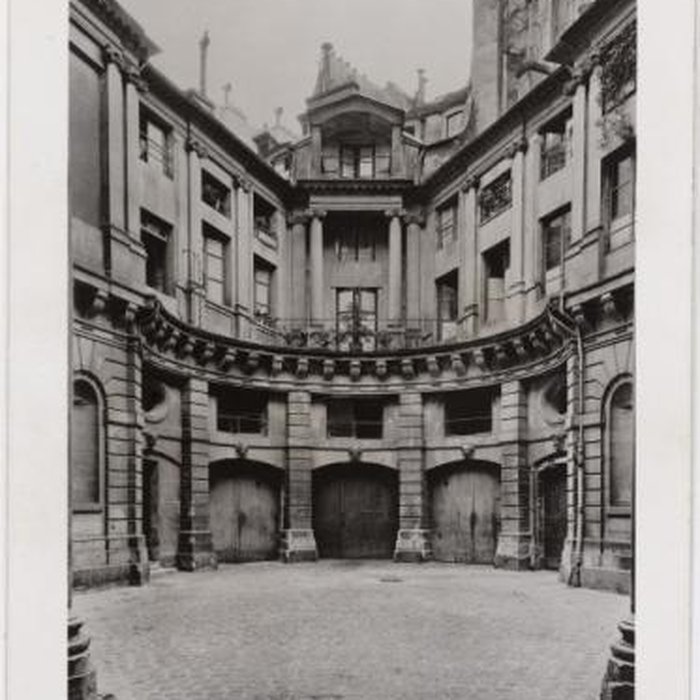 Photo de Hôtel de Beauvais, actuellement Cour Administrative dAppel de Paris