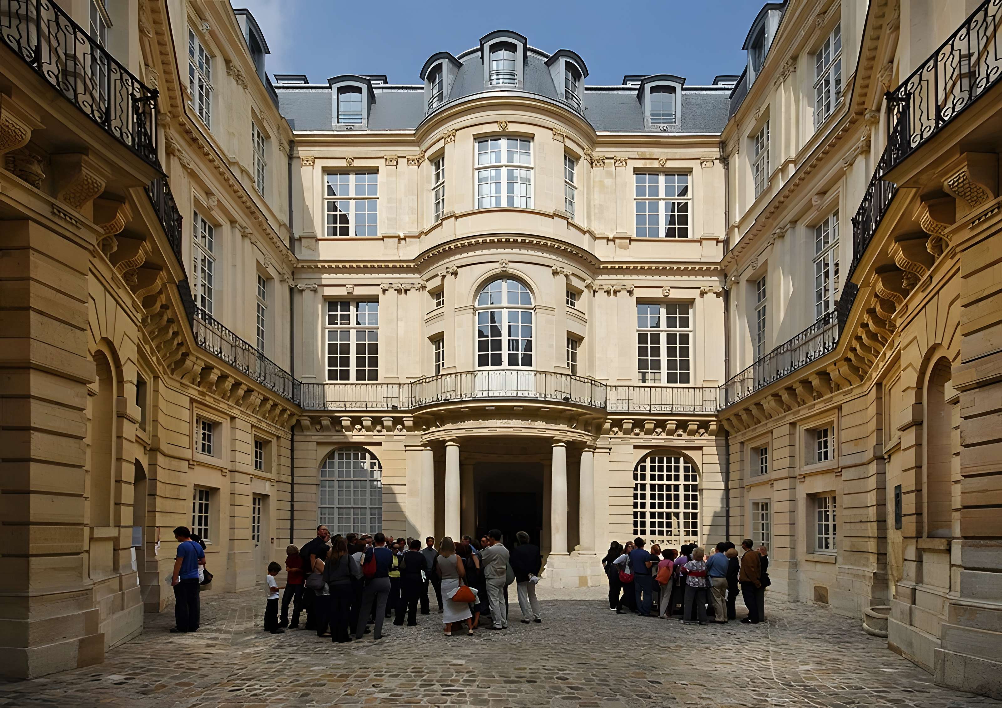 Hôtel de Beauvais, actuellement Cour Administrative d'Appel de Paris