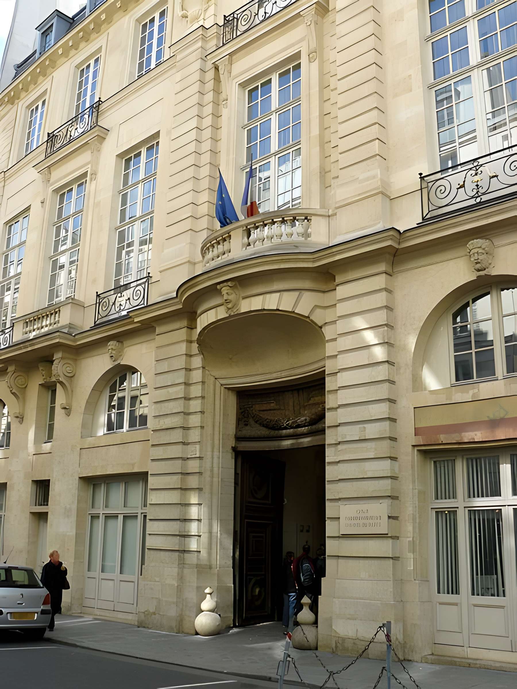 Hôtel de Beauvais, actuellement Cour Administrative d'Appel de Paris