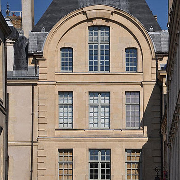 Photo de Hôtel de Bretonvilliers à Paris