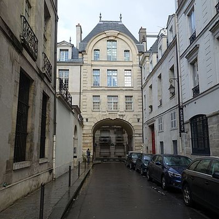 Photo de Hôtel de Bretonvilliers à Paris