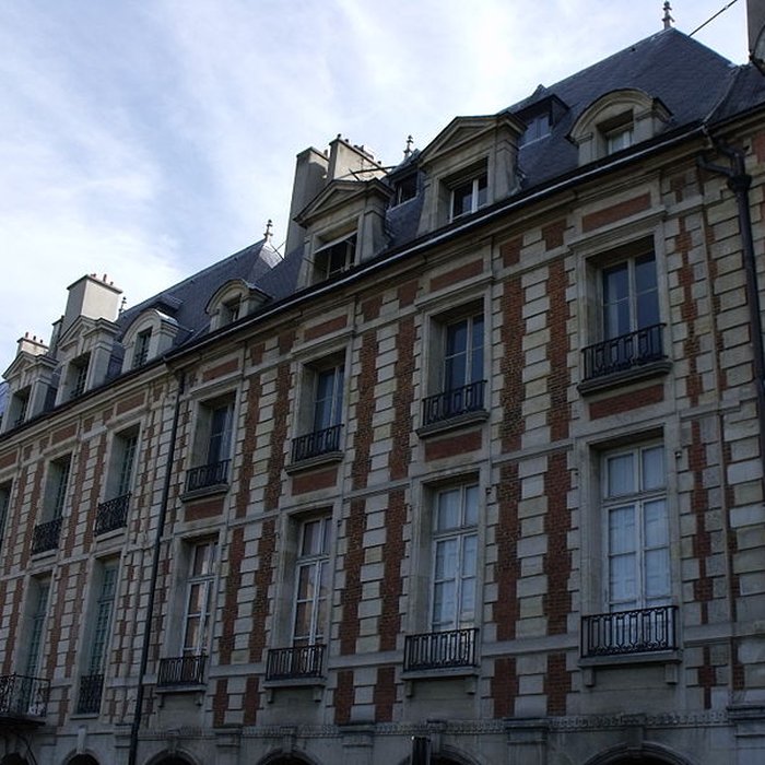 Photo de Hôtel de Clermont-Tonnerre, place des Vosges à Paris