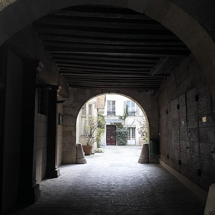 Photo de Hôtel de Clermont-Tonnerre, place des Vosges à Paris