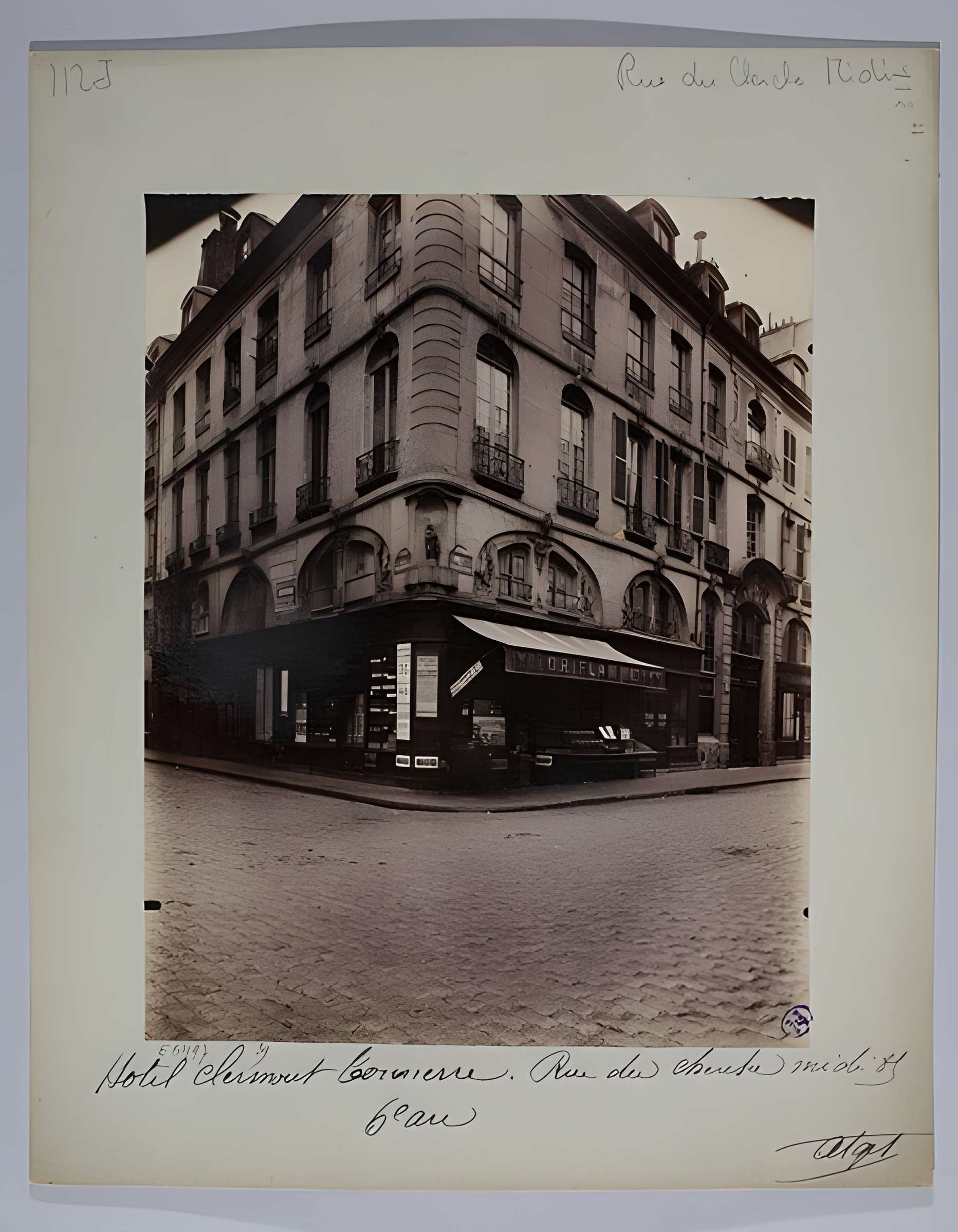 Hôtel de Clermont-Tonnerre, place des Vosges à Paris