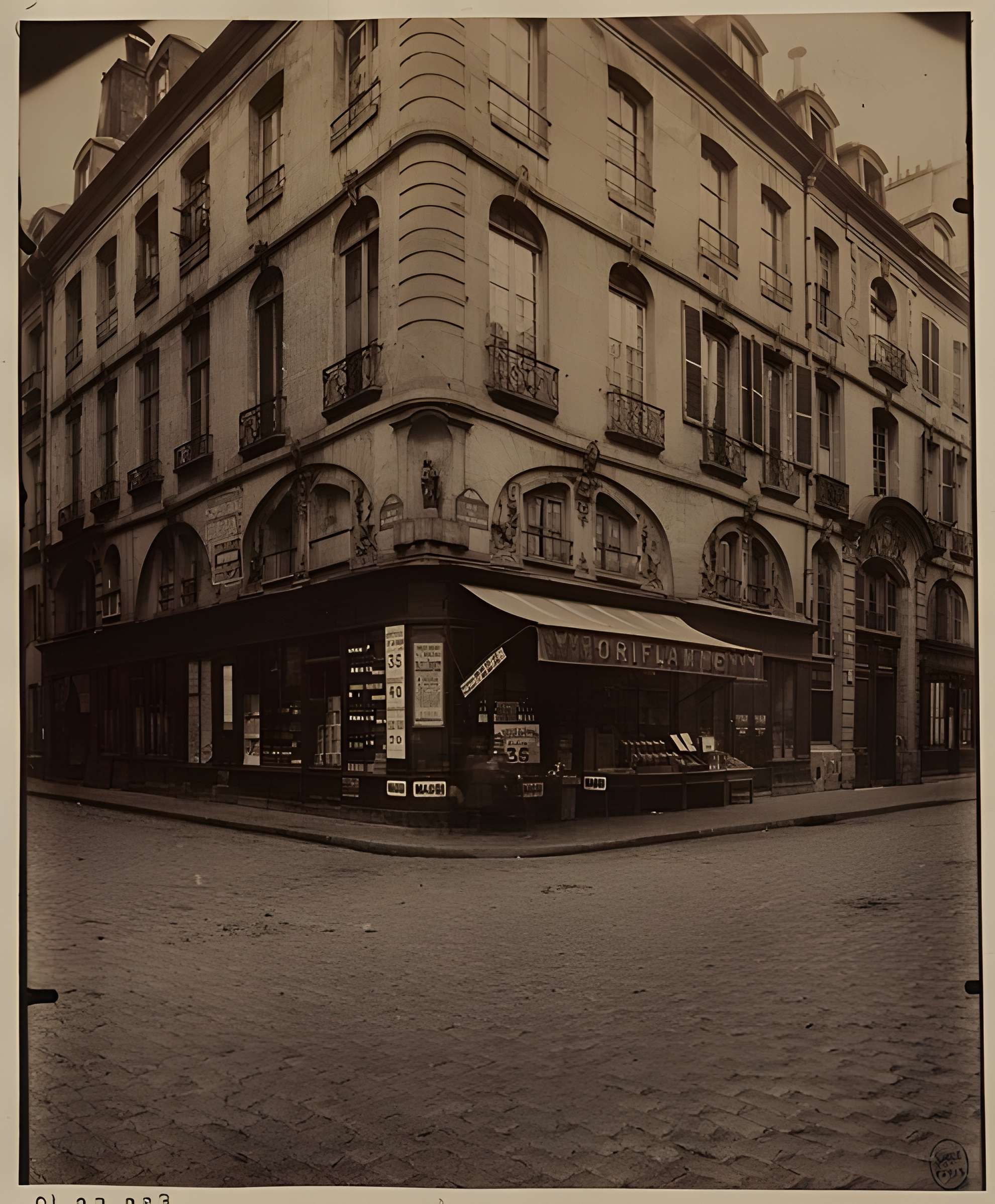 Hôtel de Clermont-Tonnerre, place des Vosges à Paris