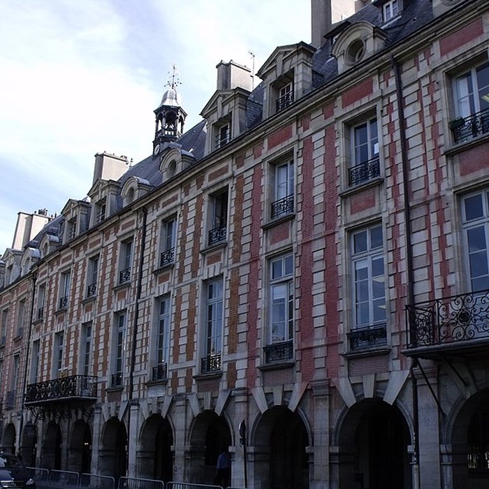 Photo de Hôtel de Ribault ou de Langres  voir aussi : Synagogue, 21 rue des Tournelles