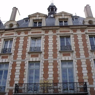 Hôtel de Ribault ou de Langres  voir aussi : Synagogue, 21 rue des Tournelles