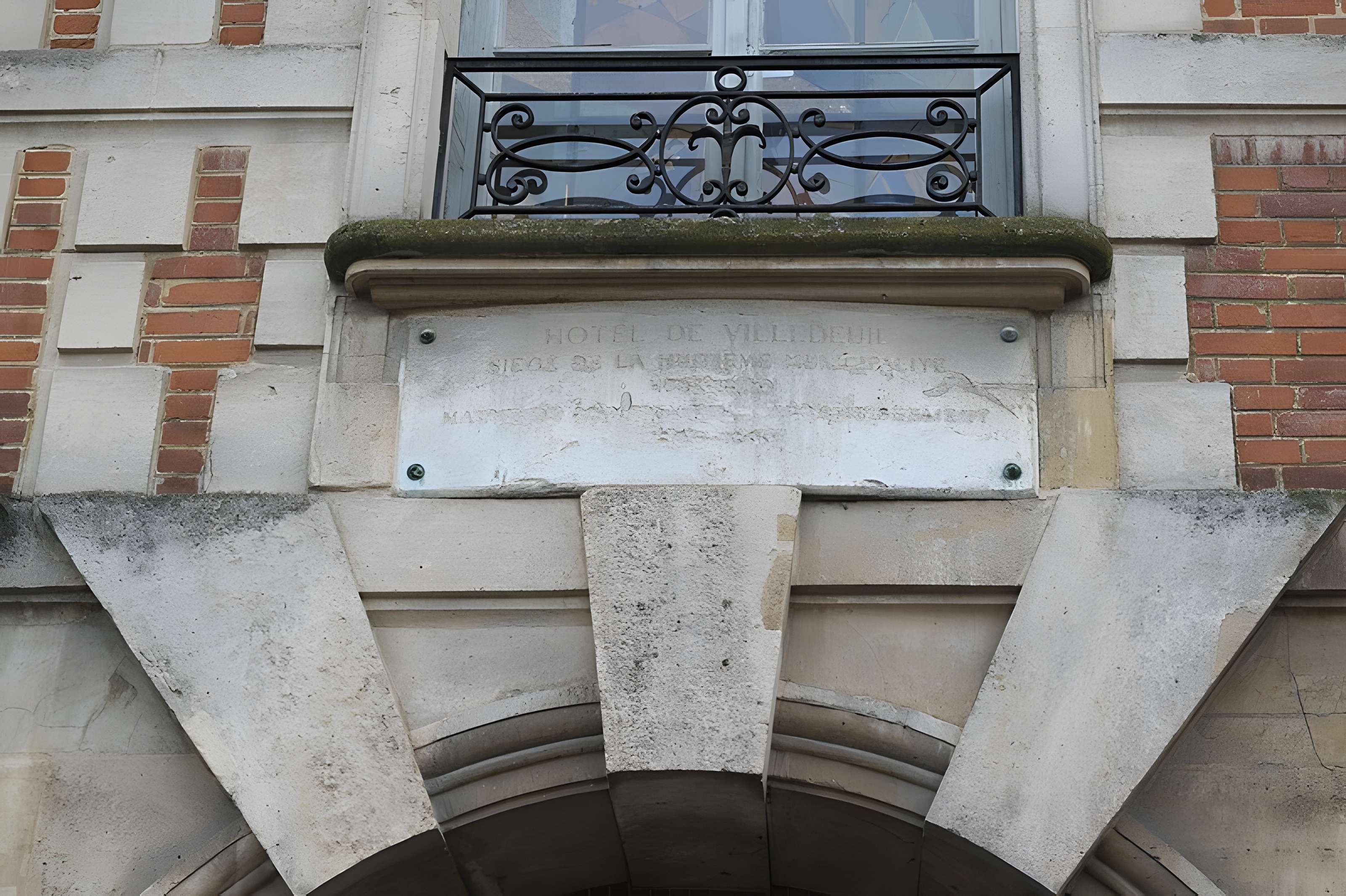 Hôtel de Ribault ou de Langres  (voir aussi : Synagogue, 21 rue des Tournelles)