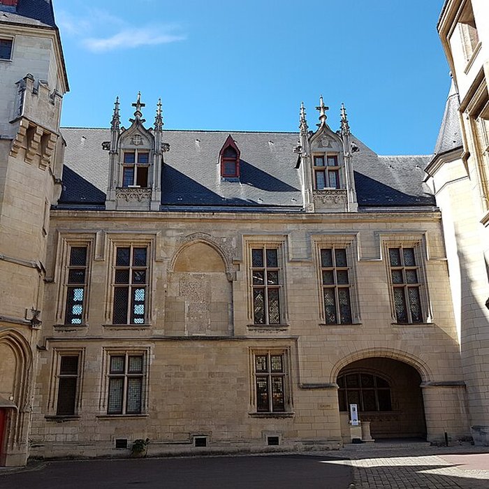 Photo de Hôtel des archevêques de Sens à Paris