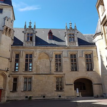 Hôtel des archevêques de Sens à Paris
