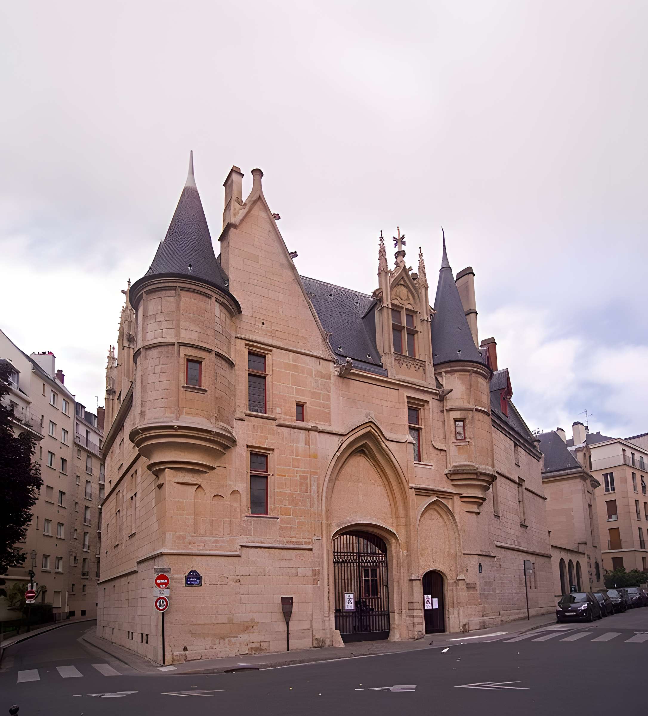 Hôtel des archevêques de Sens à Paris