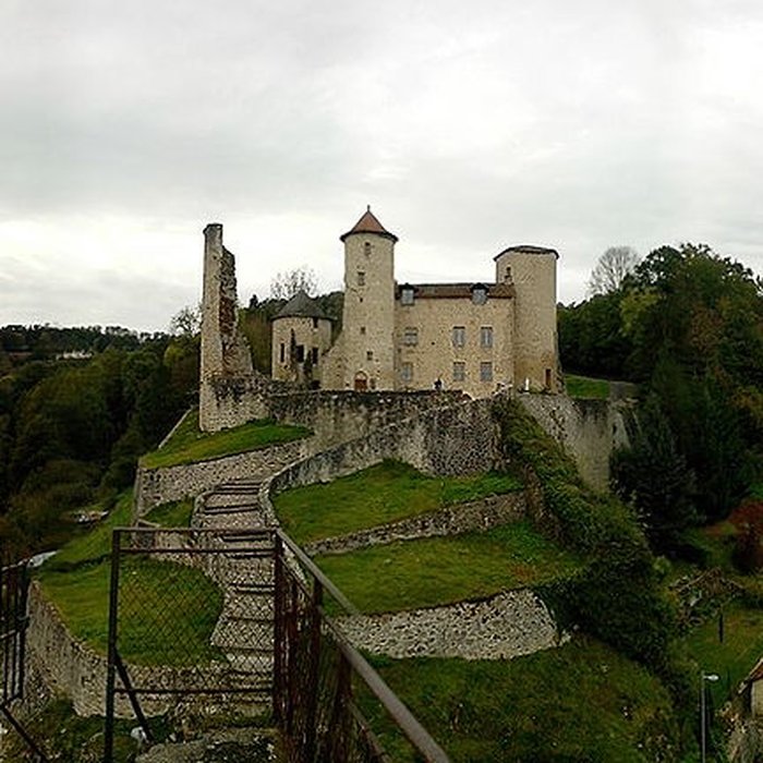 Photo de Château de Laroque à Laroquebrou