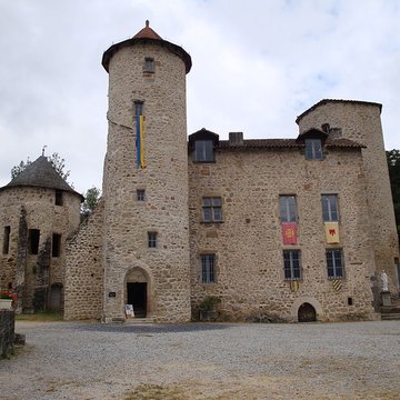 Château de Laroque à Laroquebrou