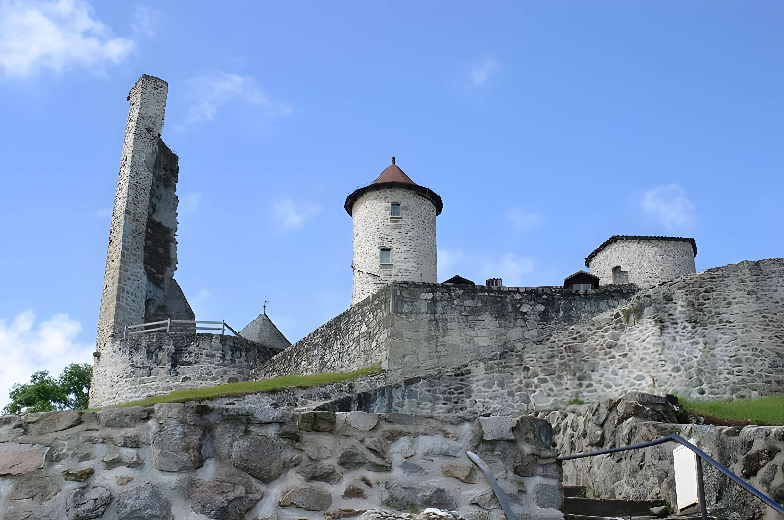 Château de Laroque à Laroquebrou