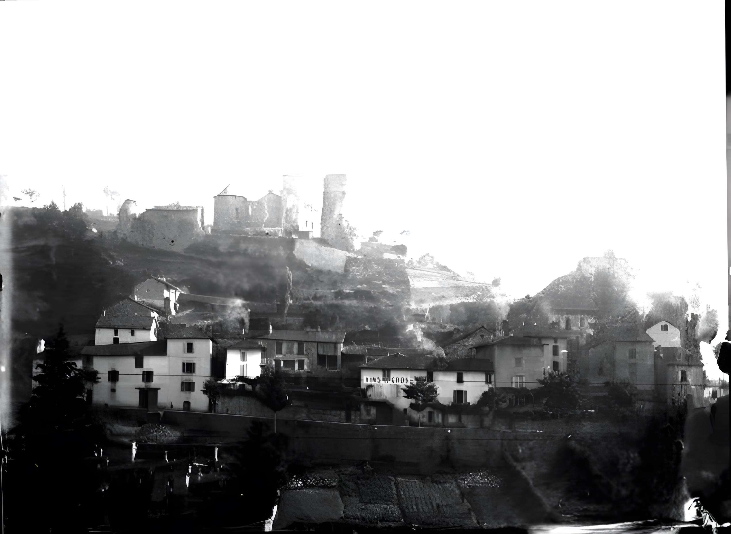 Château de Laroque à Laroquebrou