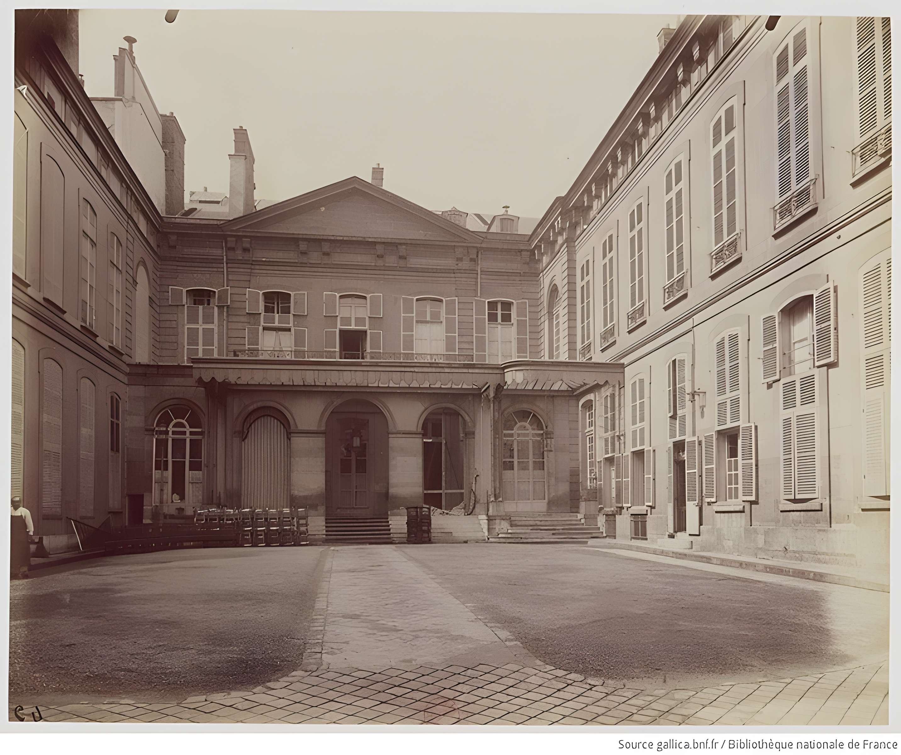 Hôtel de Beauffremont - Paris 7ème