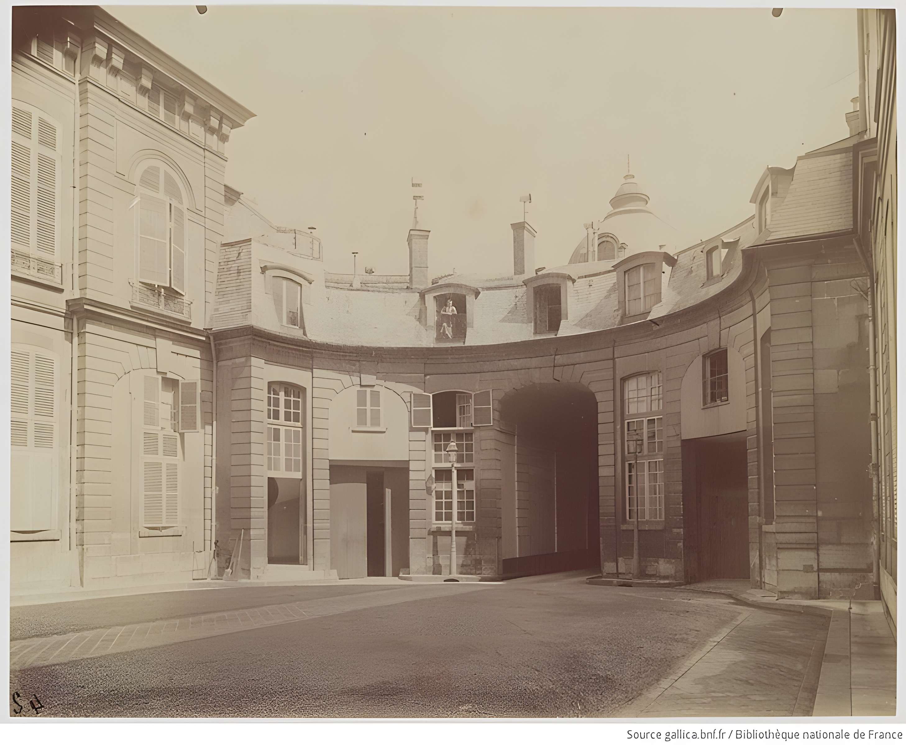 Hôtel de Beauffremont - Paris 7ème