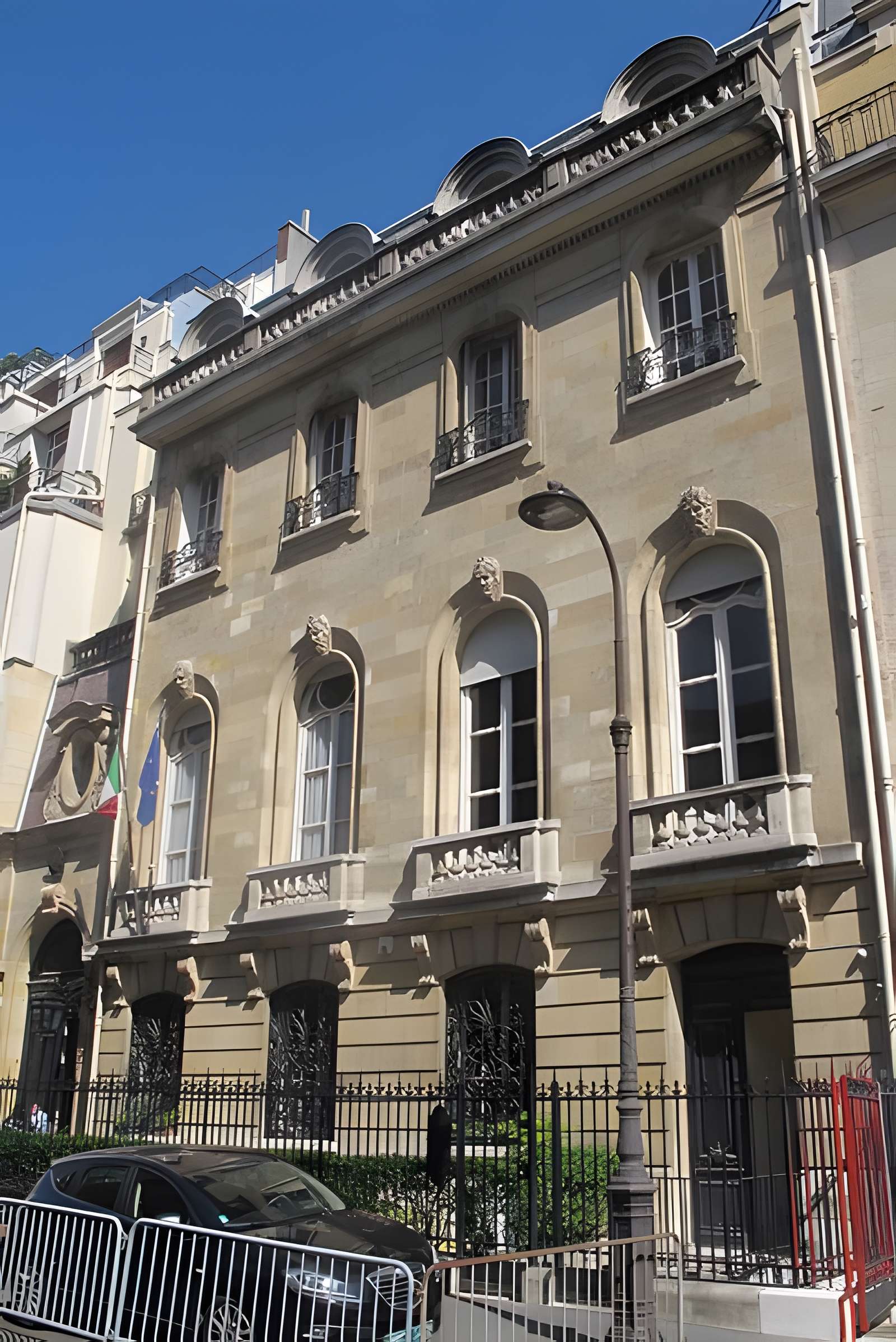 Hôtel de la Rochefoucauld-Doudeauville ou de Boisgelin