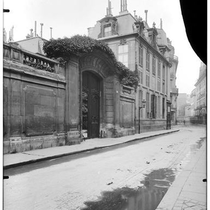 Photo de Hôtel de Broglie à Paris