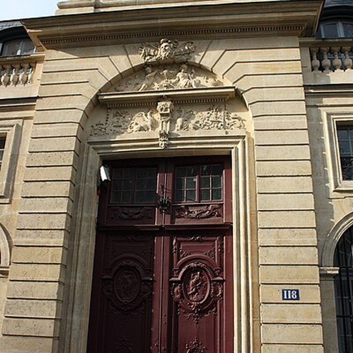 Photo de Hôtel de Clermont-Tonnerre, Rue du Bac à Paris