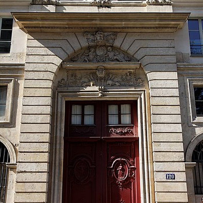 Photo de Hôtel de Clermont-Tonnerre, Rue du Bac à Paris