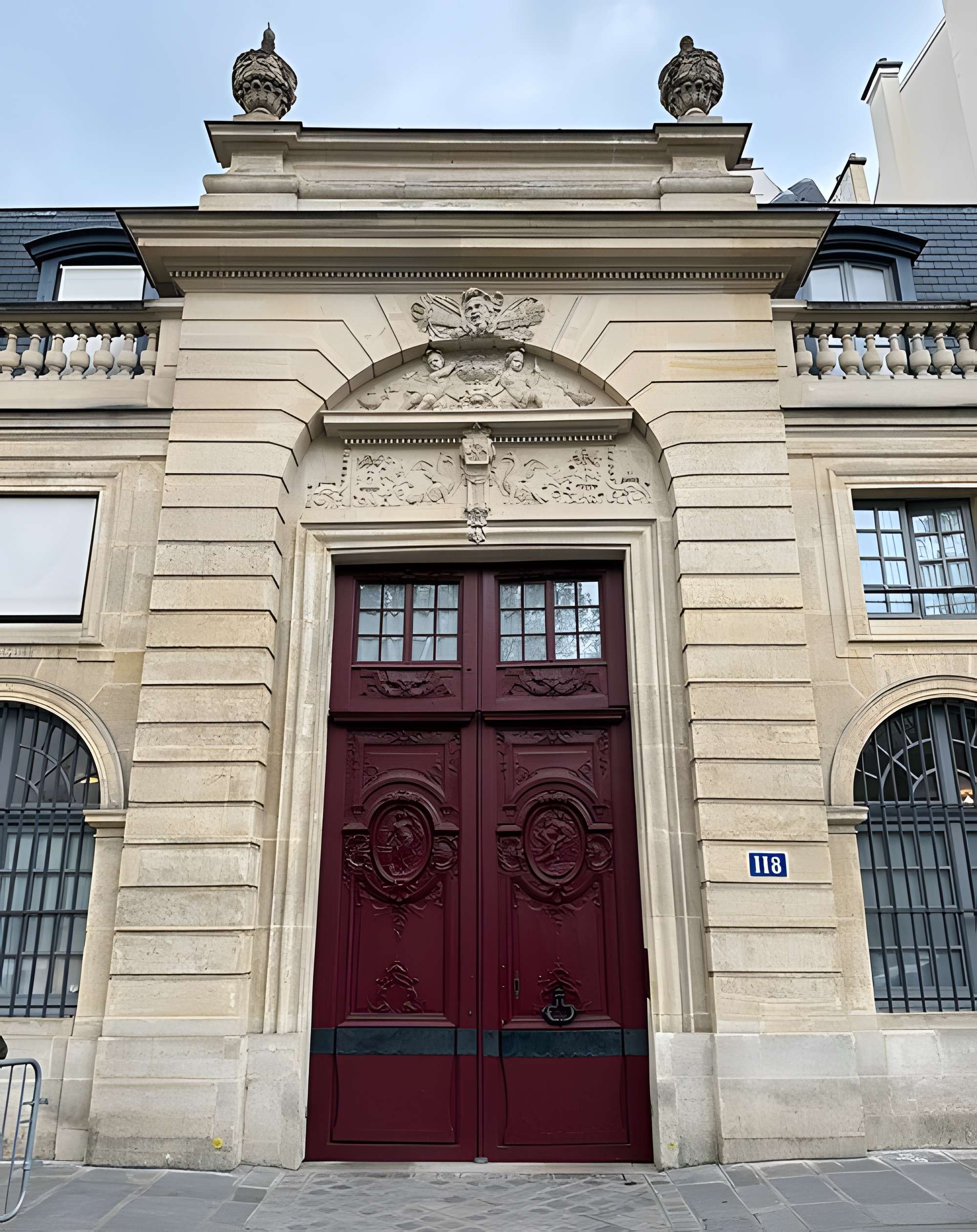Hôtel de Clermont-Tonnerre, Rue du Bac à Paris