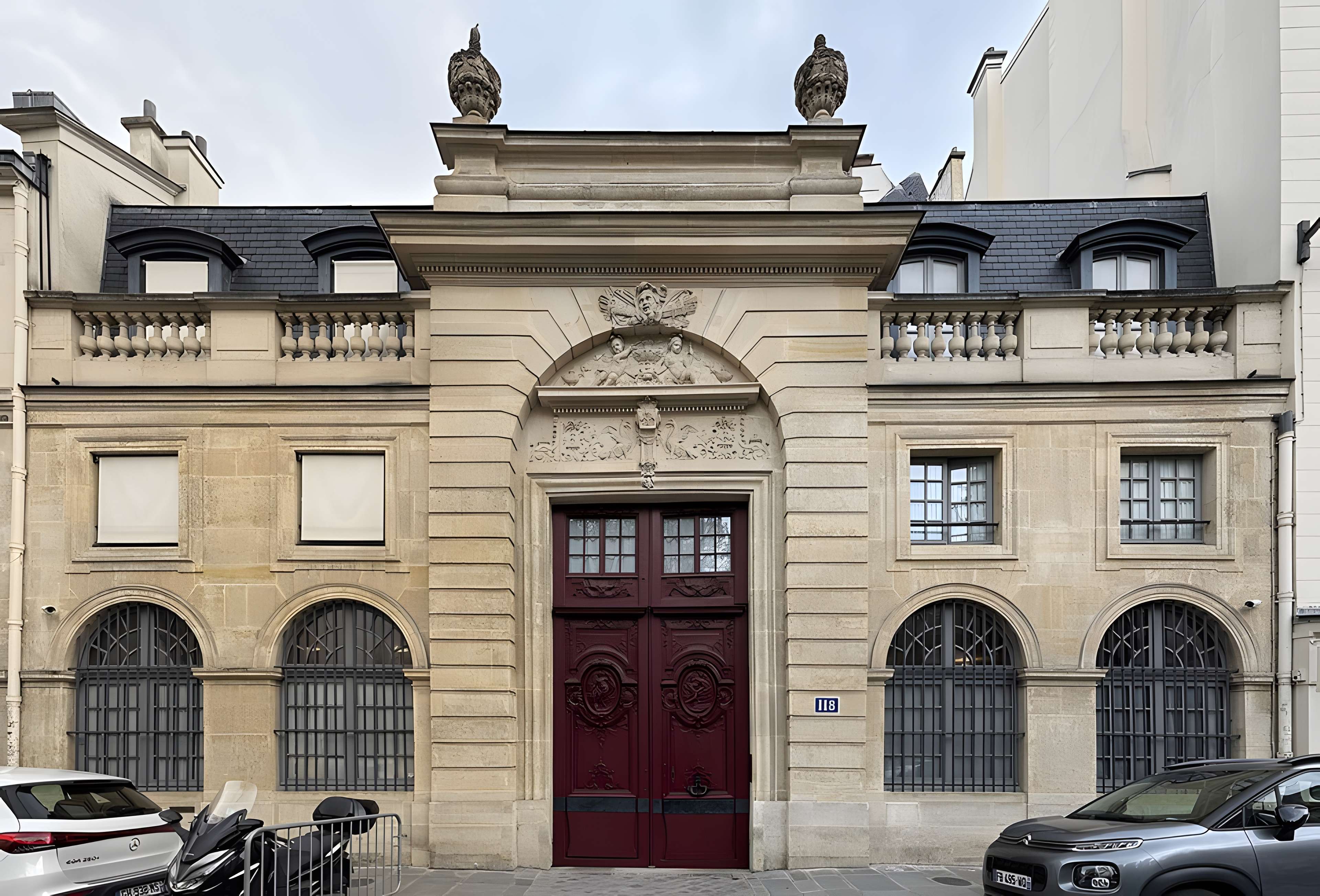 Hôtel de Clermont-Tonnerre, Rue du Bac à Paris